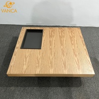 Table basse de designer italien moderne haut de gamme, style minimaliste contemporain, en bois de noyer massif, durable pour le salon, usage domestique