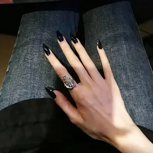 24 <span class=keywords><strong>Uñas</strong></span> <span class=keywords><strong>Postizas</strong></span> Negras Puras, Forma Almendrada, Estilo Y2K, Modernas y Elegantes, Manicura Reutilizable, <span class=keywords><strong>Uñas</strong></span> Falsas <span class=keywords><strong>para</strong></span> Chicas Atrevidas, <span class=keywords><strong>Uñas</strong></span> a Presión - Product Image 1