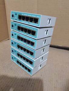 เราเตอร์ <span class=keywords><strong>MikroTik</strong></span> RB750Gr3 HEX 5 พอร์ต Gigabit Ethernet RouterOS L4 แบบใช้สาย รองรับ Dual Core 880MHz แรม 256MB รองรับ PoE - Product Image 6