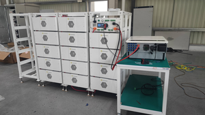 Système solaire hors réseau à silicium monocristallin MPPT, batterie lithium-ion, stockage domestique, 30-300 kW, hybride on-grid/off-grid avec emballage en bois - Product Image 5