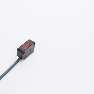 مفتاح كهروضوئي أصلي جديد E3Z-D61 D82-K R86 LS67 مستشعر بالأشعة تحت الحمراء نوع انعكاس منتشر وانعكاس مرآة - Product Image 2