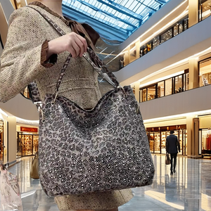 2025 Luxurious High-End Women's <b>Large</b> Capacity Diamond Embossed Tote <b>Bag</b> <b>Crossbody</b> PU Lining Zipper Closure Shoulder <b>Bag</b> - Product Image 1