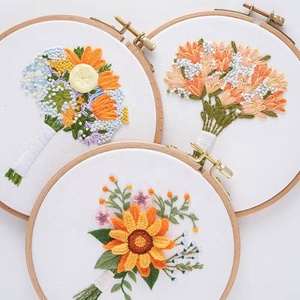 Kit de broderie florale sur tissu de base en coton pour artisanat DIY, couture et point de croix - Product Image 3