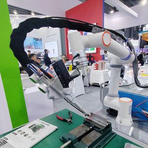 Robot industriel 6 axes haute vitesse HWINT OEM disponible pour la palettisation de cartons, le tri et le transfert en entrepôt - Product Image 1