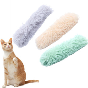 Almohada Larga y Pequeña con Juguete de Felpa para Gatos con Papel Chirriante y Hierba para Gatos - Product Image 1