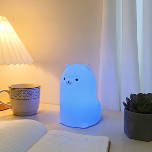 โคมไฟซิลิโคนรูปอัลปาก้าสำหรับเด็ก โคมไฟสร้างบรรยากาศในห้องนอนเด็ก เหมาะสำหรับห้องเด็กธีมมิตรภาพ - Product Image 3