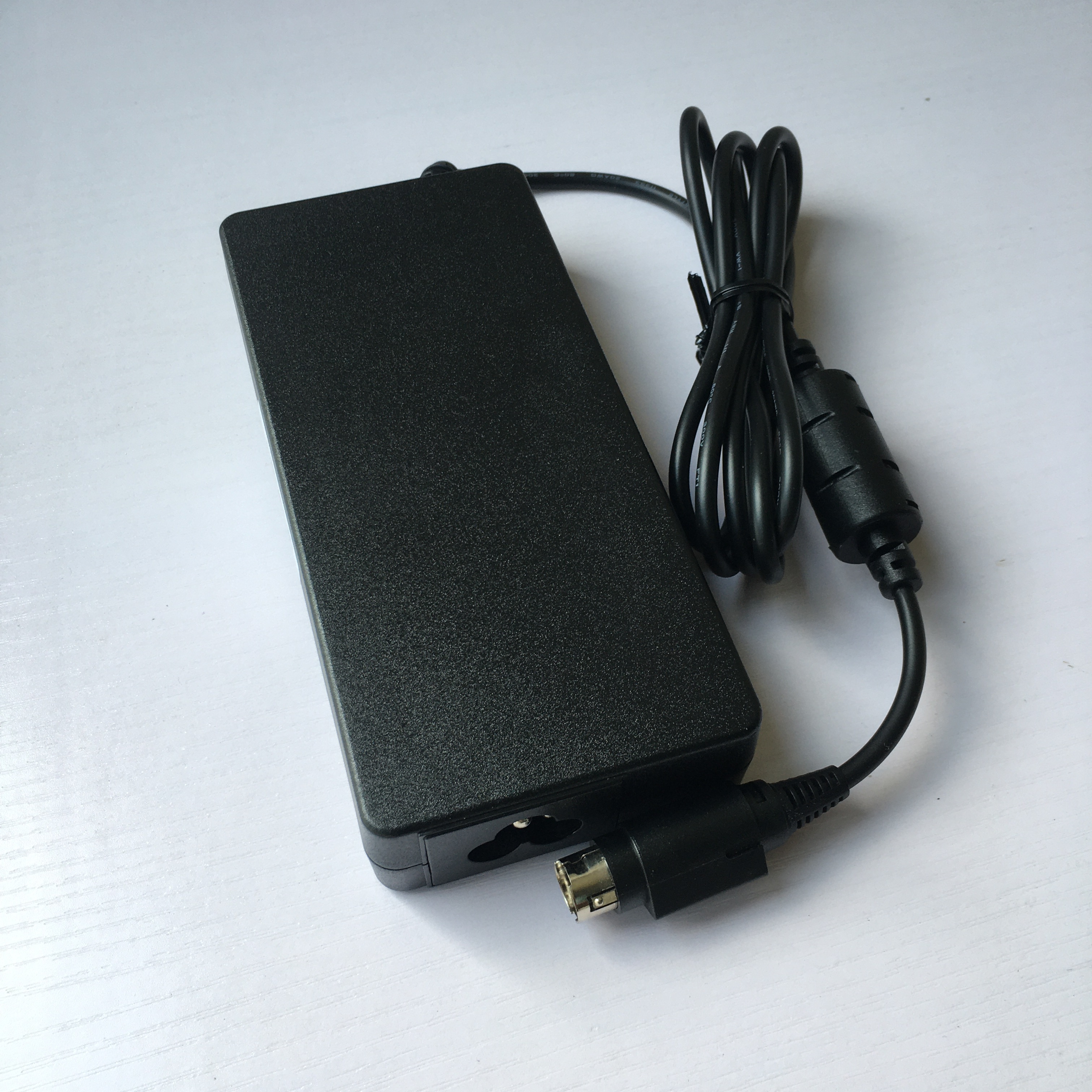 ACアダプター 24v 90W 4ピン