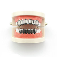 Qushine Grillz pour dents supérieures et inférieures, plaqué or véritable, style crocs de vampire, tendance Hip-Hop, pour femmes et hommes, cadeau