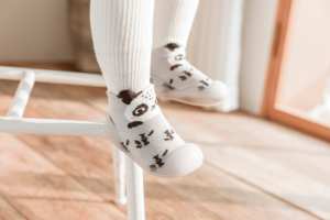 Scarpe per i <span class=keywords><strong>primi</strong></span> <span class=keywords><strong>passi</strong></span> dei bambini, tessuto lavorato a maglia traspirante, vestibilità comoda e traspirante, calzature unisex pratiche per l'uso quotidiano - Product Image 5