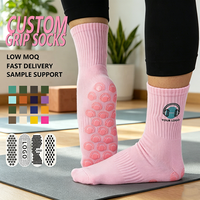 Chaussettes de Pilates personnalisées avec logo brodé sur mesure, chaussettes de Pilates antidérapantes pour femmes, chaussettes de yoga antidérapantes
