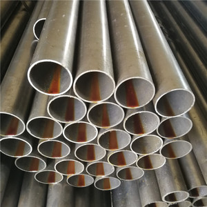 Tubería de Acero al Carbono Negro sin Costura ASTM A214, Laminada en Caliente, No Aleada, de Estructura Redonda - Product Image 1