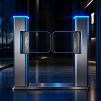 Barrière pivotante compacte en acier inoxydable avec contrôle d'accès biométrique optique RFID pour l'entrée de la salle de sport