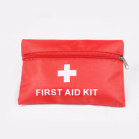 Kit d'urgence pour voiture avec sac de premiers secours Outil de réparation du triangle d'avertissement-pour la sécurité et l'assistance en cas d'accident de voiture