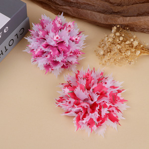 Fleurs en tissu faites à la main à imprimé floral Camélia 8,5 cm pour corsages, accessoires capillaires et décorations vestimentaires - Product Image 3