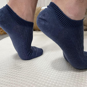 Chaussettes <span class=keywords><strong>en</strong></span> chanvre écologique, vente <span class=keywords><strong>en</strong></span> gros, conception à la mode du client, lien à la main, bout Anti-odeur, brossées, <span class=keywords><strong>bateau</strong></span> d'affaires naturel - Product Image 5