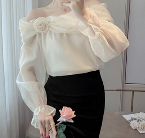 2024 nouvelle chemise en mousseline de soie française pour femmes col à fleurs 3D haut à une épaule - Product Image 2