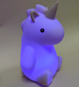 Veilleuse portable en silicone en forme de licorne pour bébés et enfants, lampe de chevet LED rechargeable par USB, douce au toucher et à intensité réglable - Product Image 2