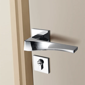 Manija de Puerta Interior y Herraje de Cerradura SSR Modernos en Oro Brillante con Control Táctil Ambidiestro y 1 Año de Garantía - Product Image 5