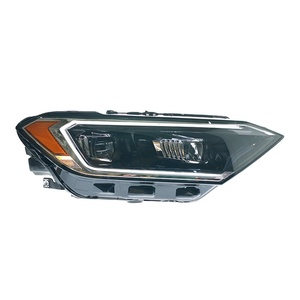 Kit de modification de phares 19-23 style nord-américain avec feux de jour LED et lentille de clignotant 50W 12V - Product Image 1