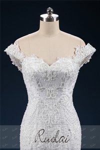 Ruolai PWD-H1081 Cristal De Luxe Et Perles Applique De Mariée Sirène Hors Épaule Robes De Mariée - Product Image 4