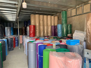 Üreticiler Toptan Yüksek Kaliteli Çevre Dostu Aşınmaya Dayanıklı Yün/Polyester Polar Kumaş Ruloları Dokunmamış Triko Araba - Product Image 2