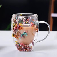 Nieuwe design hoogwaardige dubbelwandige glazen mok met gedroogde bloemen 350ml BPA-vrij vaatwasserbestendig voor drinken