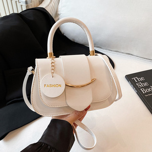 Sac bandoulière grande taille élégant et simple pour femme, nouvelle collection été, couleur unie, avec chaînes classiques – Meilleure vente - Product Image 5