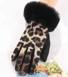Girls Women <strong>Leopard</strong> <strong>Printed</strong> <strong>Glove</strong> With Faux Fur Trim on Cuff and Touchscreen Fingers - Product Image 6