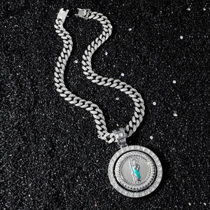 Оптовая продажа: кулон «Святой» в стиле хип-хоп, инкрустированный кристаллами, на кубинской цепи, двухцветное покрытие (золото/серебро), ювелирные изделия в стиле стритвир для мужчин - Product Image 3