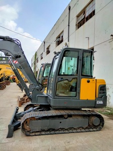 Mini-excavatrice sur chenilles Volvo EC60DL d'occasion, modèle 2022, poids 6 tonnes, composants principaux : moteur, boîte de vitesses, pompe, roulement Deutz - Product Image 3