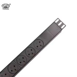 Israël Standard 6-Outlet Rack PDU Boîtier en alliage d'aluminium certifié CE 220-250V Compteur de tension/courant numérique pour armoires de serveurs - Product Image 5