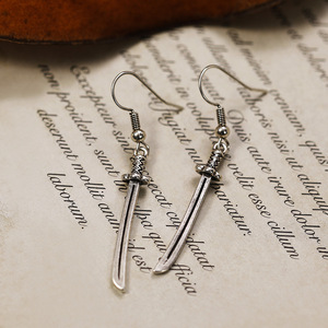 Orecchini Pendenti Lunghi a Forma di Lama Gotica per Uomo, Accessori di Moda in Stile Dark - Product Image 6