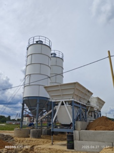 Pabrik Pencampur Beton Siap Pakai 50m³/jam 60m³/jam Otomatis Portabel Kecil Dry Mix Mobile Concrete <span class=keywords><strong>Batching</strong></span> <span class=keywords><strong>Plant</strong></span> - Product Image 5