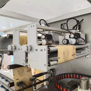 4 측면 거즈 패드 기계 상처 드레싱 패드 석고 패치 포장 씰링 기계 만들기 - Product Image 5