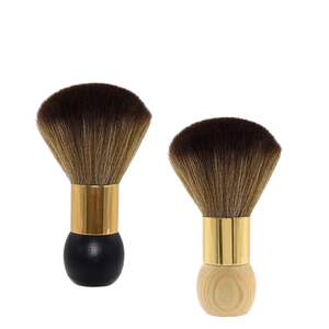 1 brosse à raser en poils synthétiques Silvertip Badger avec manche en bois pour l'entretien de la barbe et l'utilisation en salon de coiffure - Product Image 1