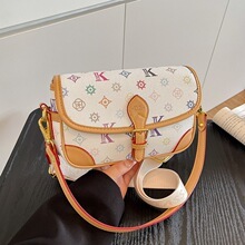 <span class=keywords><strong>Sac</strong></span> à bandoulière tendance en cuir PU imprimé pour femme avec deux sangles latérales – Grande vente - Product Image 2