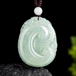 Colgante de Jadeíta Natural Ruyi Verde Claro, Diseño Original Cristiano UNISEX, Tallado con Certificado de Tasación, HJ81 - Product Image 2