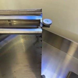 Armoire <span class=keywords><strong>de</strong></span> rangement à grand espace en acier inoxydable robuste, finition polie, 3 niveaux, tiroirs à droite, équipement <span class=keywords><strong>de</strong></span> <span class=keywords><strong>cuisine</strong></span> commerciale - Product Image 5