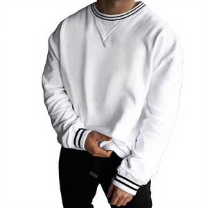 เสื้อสเวตเชิ้ตคอกลมผ้าฝ้ายหนา 500gsm สำหรับผู้ชาย ขายส่ง รับปักโลโก้ สกรีนลาย สตรีทแวร์ - Product Image 3
