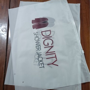 Bolsas de plástico personalizadas <span class=keywords><strong>para</strong></span> camisetas <span class=keywords><strong>Ropa</strong></span> Esmerilado Biodegradable Zip Lock Bolsa autosellante Embalaje e impresión Logotipo personalizado - Product Image 1