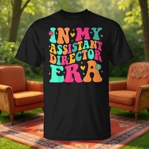 T-shirt « Groovy in My Assistant Director Era » – Catégorie promotionnelle - Product Image 3