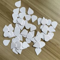 Plectres de guitare Delrin personnalisés en forme pointue, blancs, 1,0 mm/1,2 mm, Derlin 26x30 mm, surface mate, impression UV