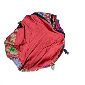 ปลอกหมอนอิงปักลายโบฮีเมียน Shree Radha Govind สีแดง ขนาด 18 นิ้ว สำหรับตกแต่ง ใช้ได้ทั้งชายและหญิง - Product Image 3