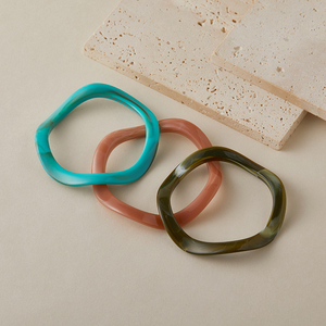 2025 Offre Spéciale nouveau Boho Style personnalité acrylique <span class=keywords><strong>Bracelet</strong></span> à la mode coloré cravate teinture processus femmes manchette <span class=keywords><strong>Bracelet</strong></span> - Product Image 4