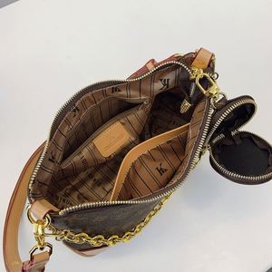 2025 New Style PU Material Crossbody Bag, Suitable for Women. Equipped with a <b>Chain</b>. Can Be Carried by Hand.1055 - Product Image 2