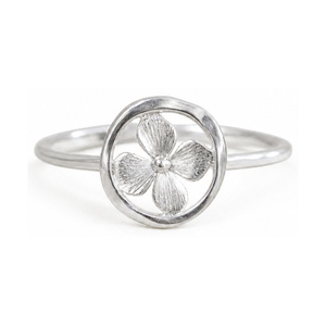 Anello Personalizzato in <span class=keywords><strong>Argento</strong></span> Sterling 925 con Fiore a Quattro Petali Traforato e Cornice Rotonda per Produttori di Gioielli OEM ODM - Product Image 1