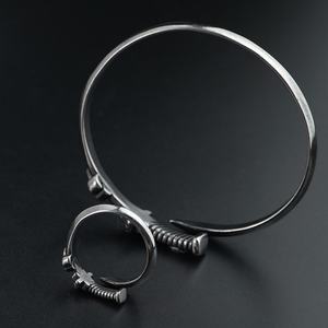 Nouvel Arrivage Ensemble de bijoux bracelet et bagues en acier inoxydable en forme d'épée, design ouvert, pour mariage/fiançailles, cadeaux vintage, classique, direct usine - Product Image 6