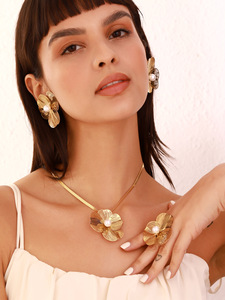 Fatingna Hoa Lá Hoa Ngọc Trai Tua Bông Tai Vòng Cổ Bộ Thép Không Gỉ Kim Loại Kết Cấu Mạ Vàng Engagement Đảng Quà Tặng Đám Cưới - Product Image 3