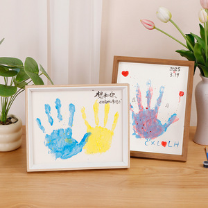 <span class=keywords><strong>Cornice</strong></span> Portafoto Fai-da-Te per Impronte di Mani, Regalo di San Valentino per Fidanzati, Include Kit per Impronte di Mani di Bambini - Product Image 2