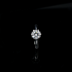 Bague de mariage en argent 925 avec diamant de laboratoire rond serti griffe, plaqué rhodium, haute qualité, abordable - Product Image 4